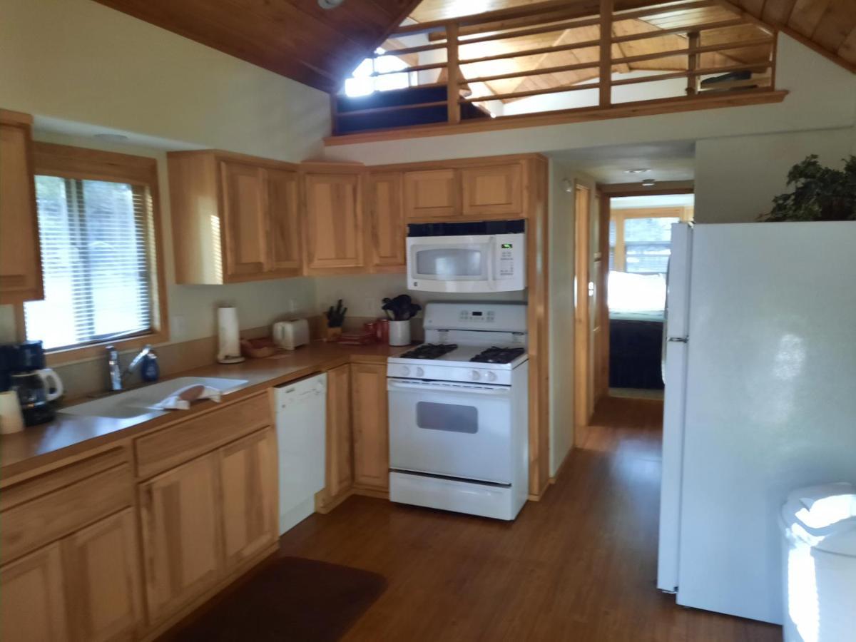 Willamette Pass Inn & Chalets Odell Lake 외부 사진