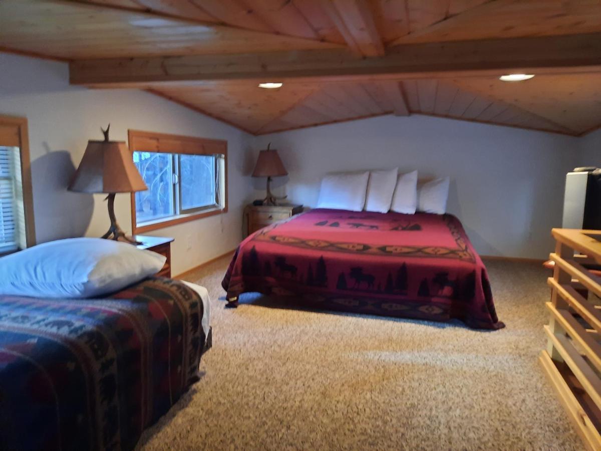 Willamette Pass Inn & Chalets Odell Lake 외부 사진